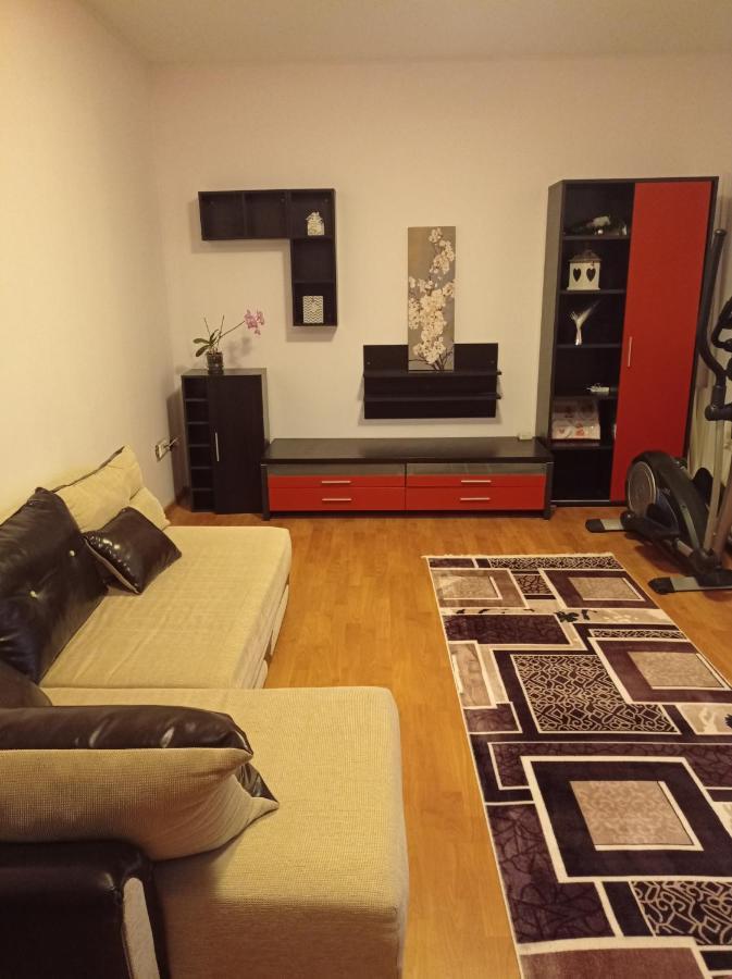 Apartament Bed and Breakfast Floreşti Esterno foto