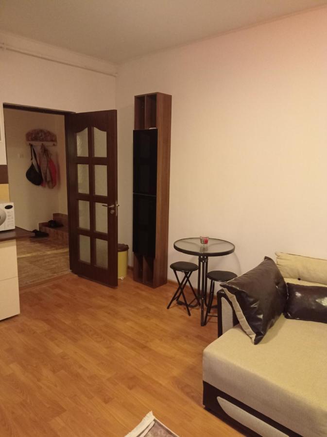 Apartament Bed and Breakfast Floreşti Esterno foto